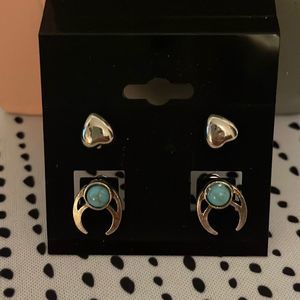 Earrings  ( Any 5 Items For $20 )